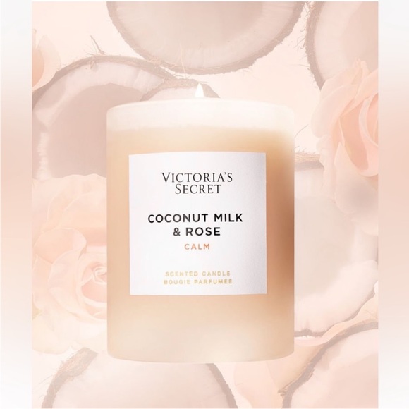Victoria’s Secret coconut and milk rose calm scented candle - Picture 2 of 3